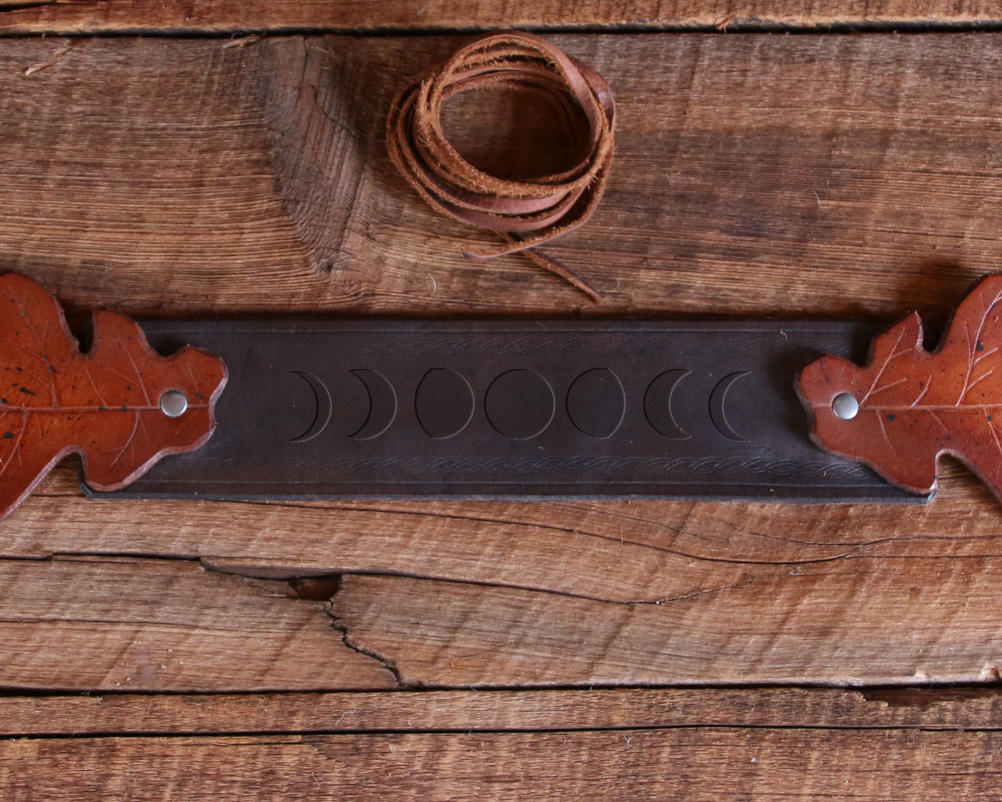 Oak Leaf Cincher