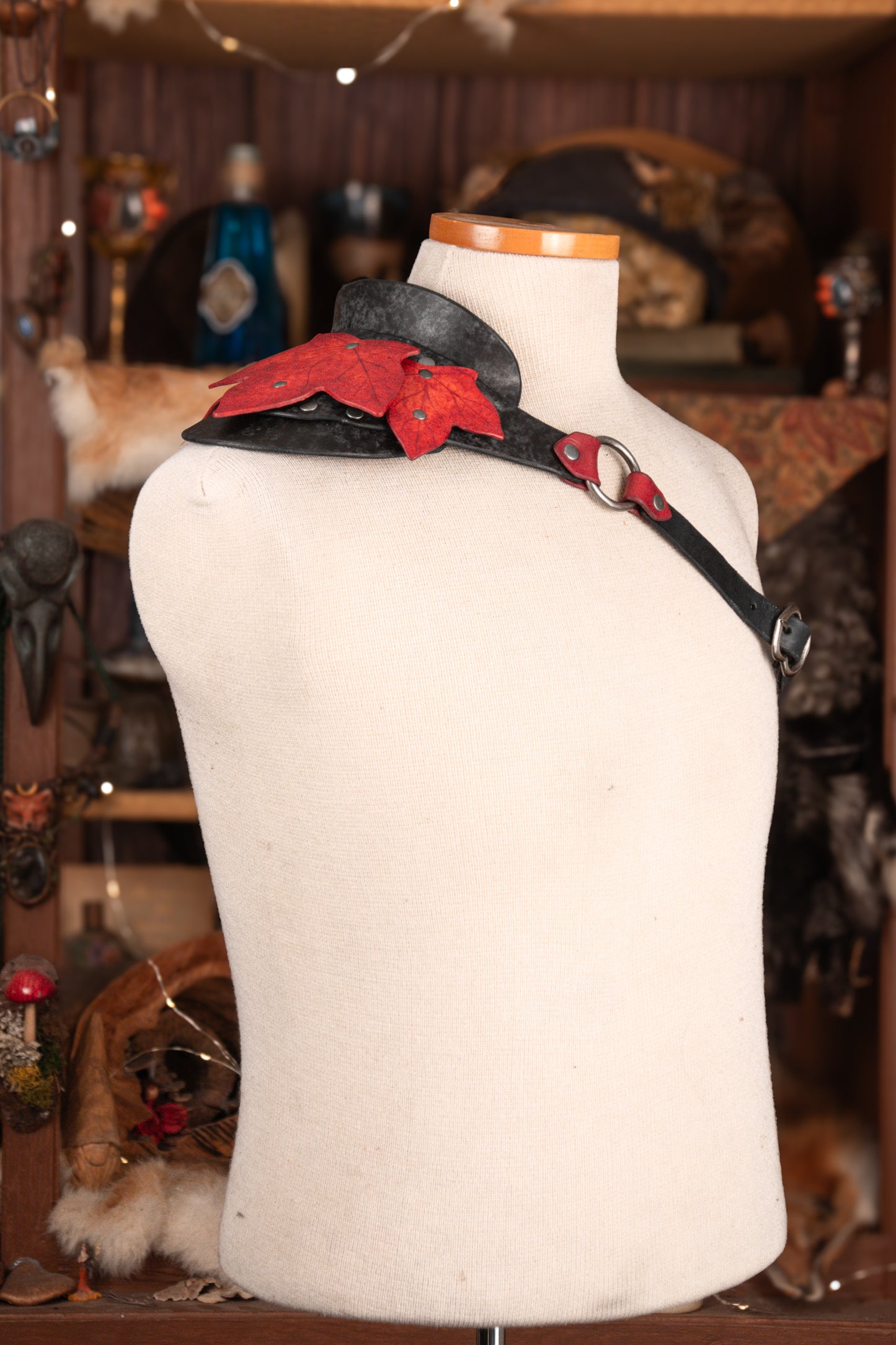 Ivy Leaf Epaulette Shoulder Armor