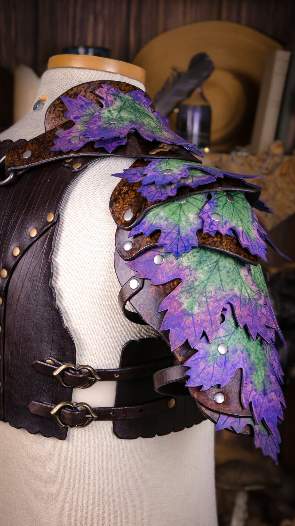 Maple Leaf Epaulette Shoulder Armor