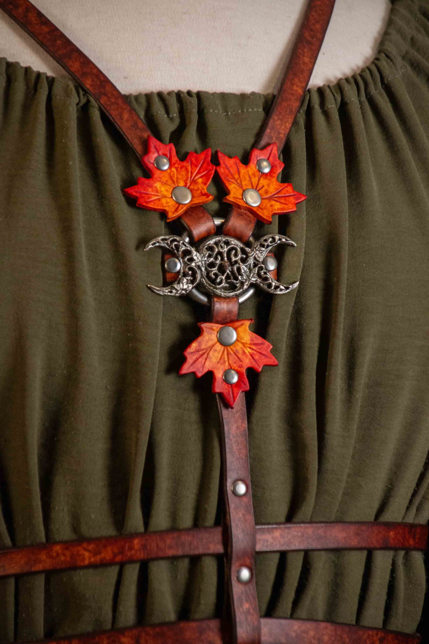 Basic Witch Harness in Maple