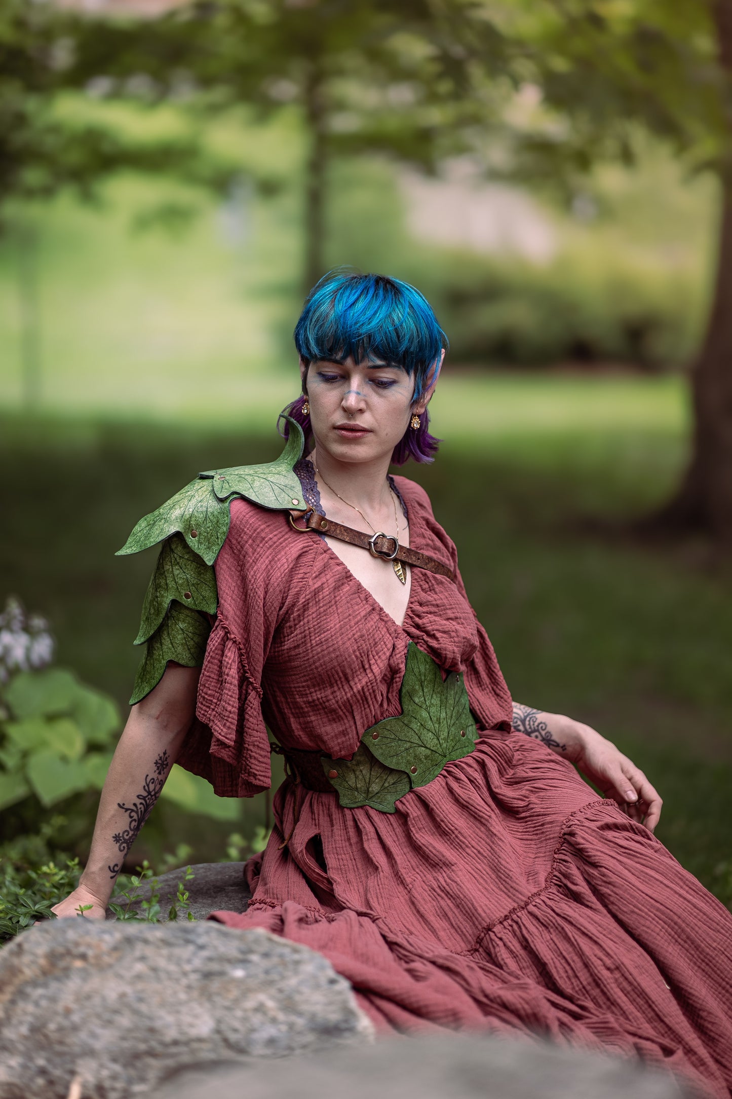 Ivy Leaf Shoulder Armour