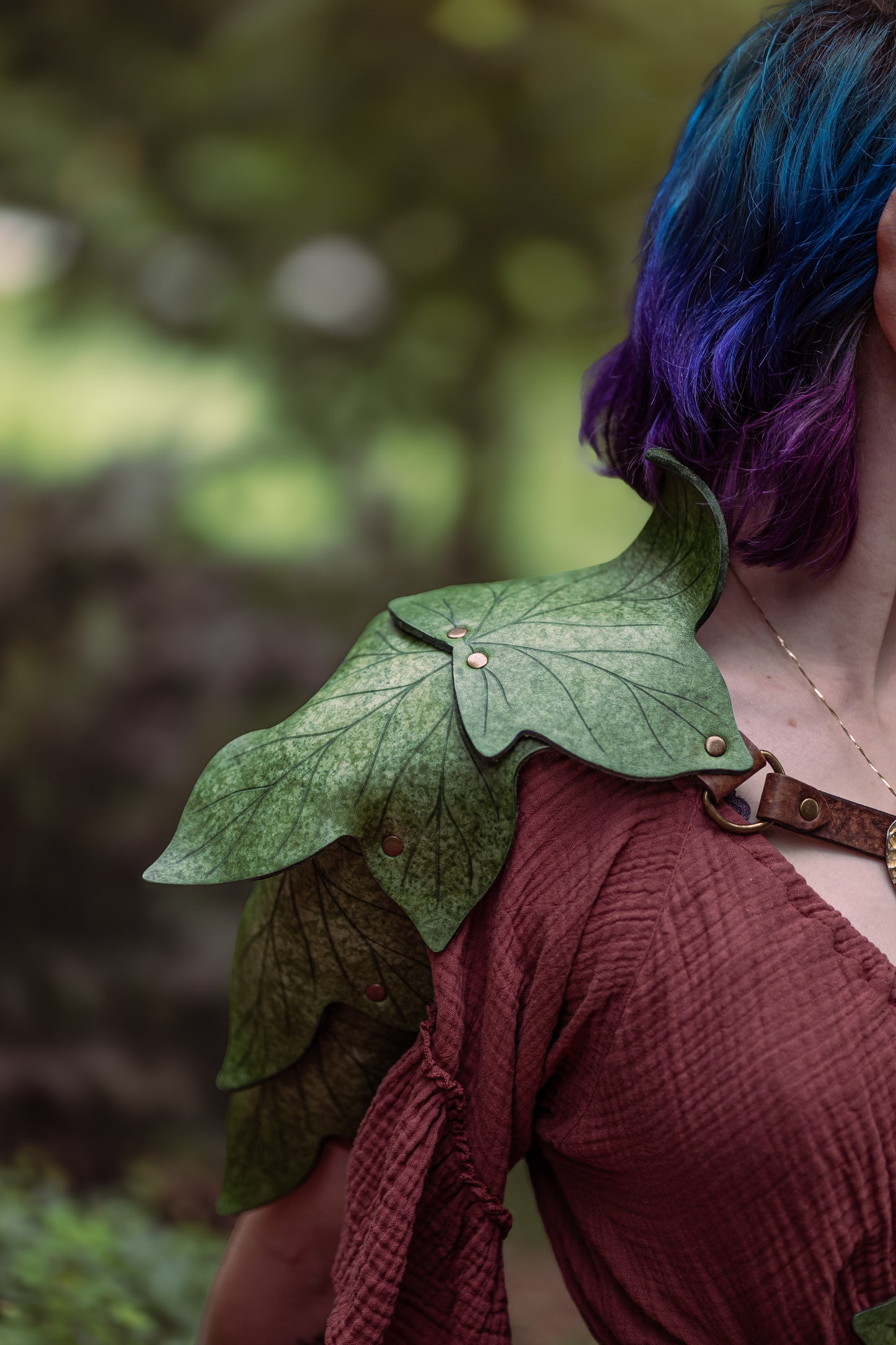 Ivy Leaf Shoulder Armour