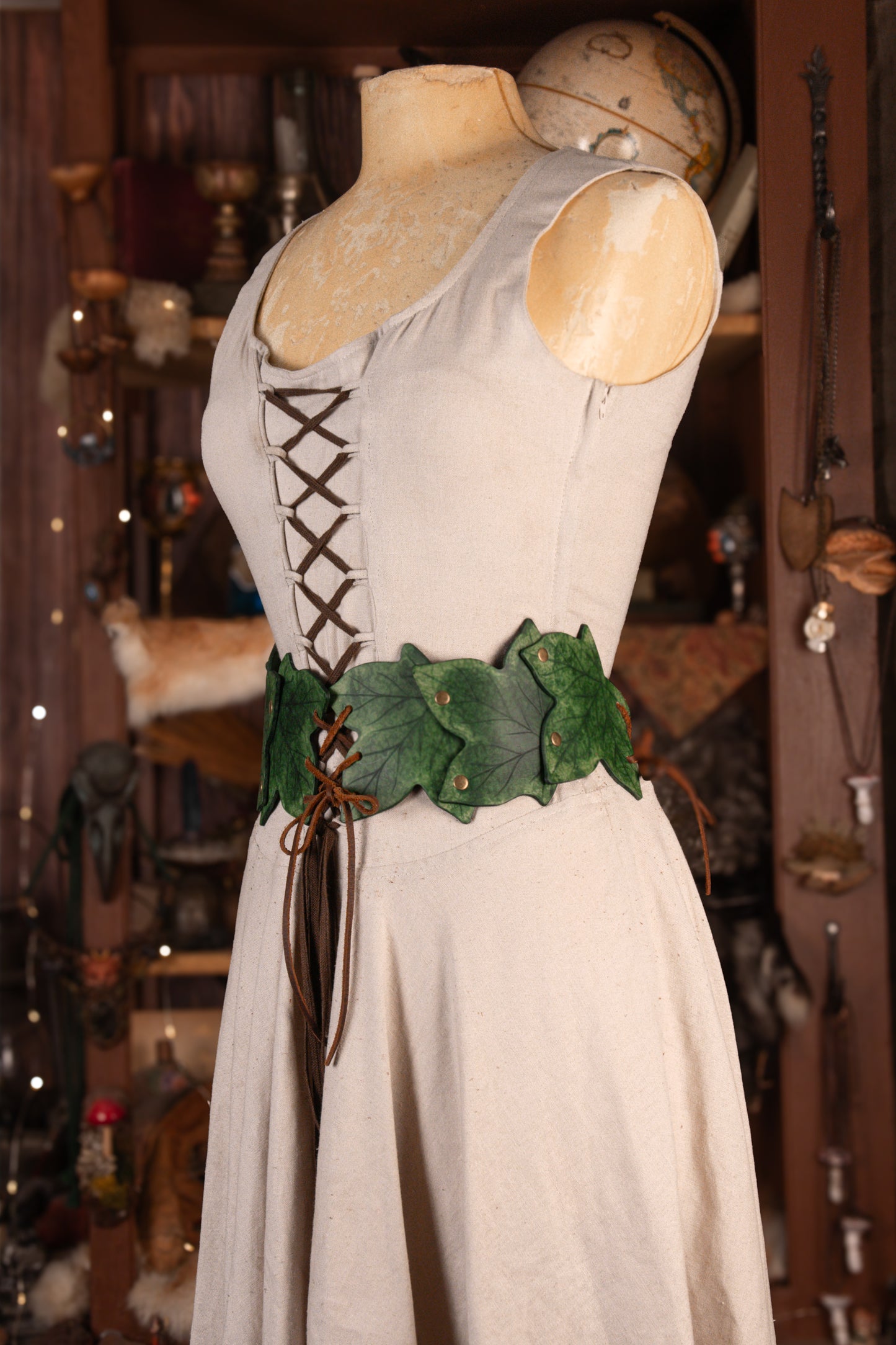 Ivy Leaf Garland Cincher