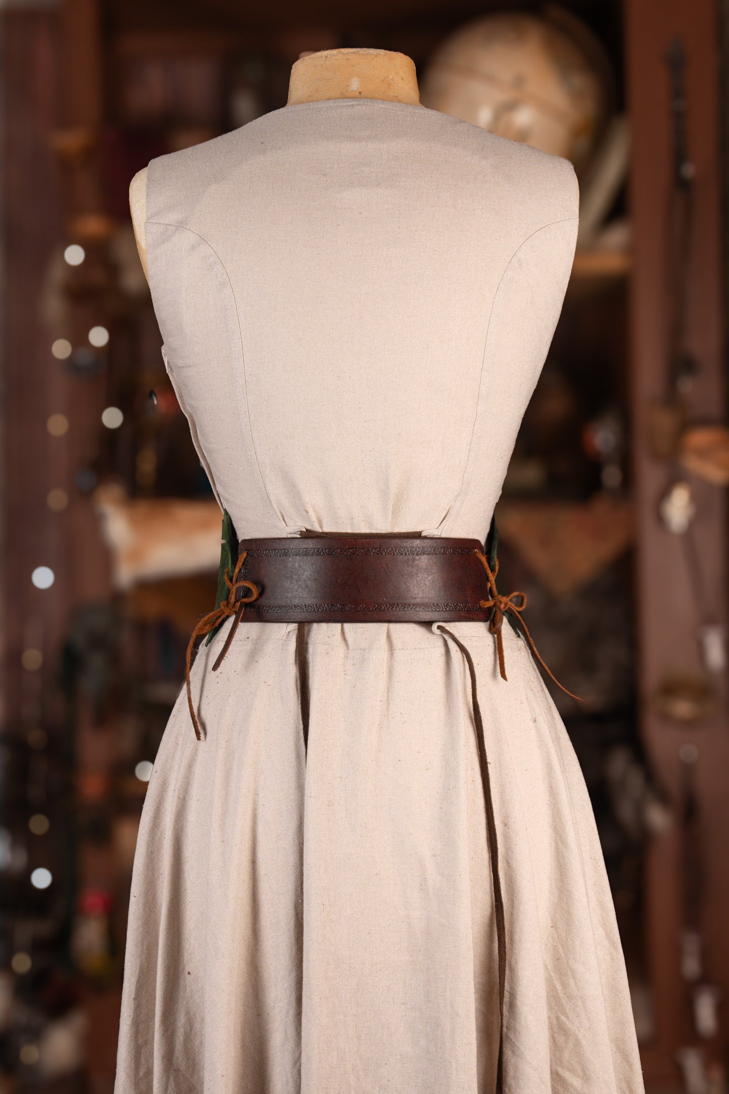Ivy Leaf Garland Cincher