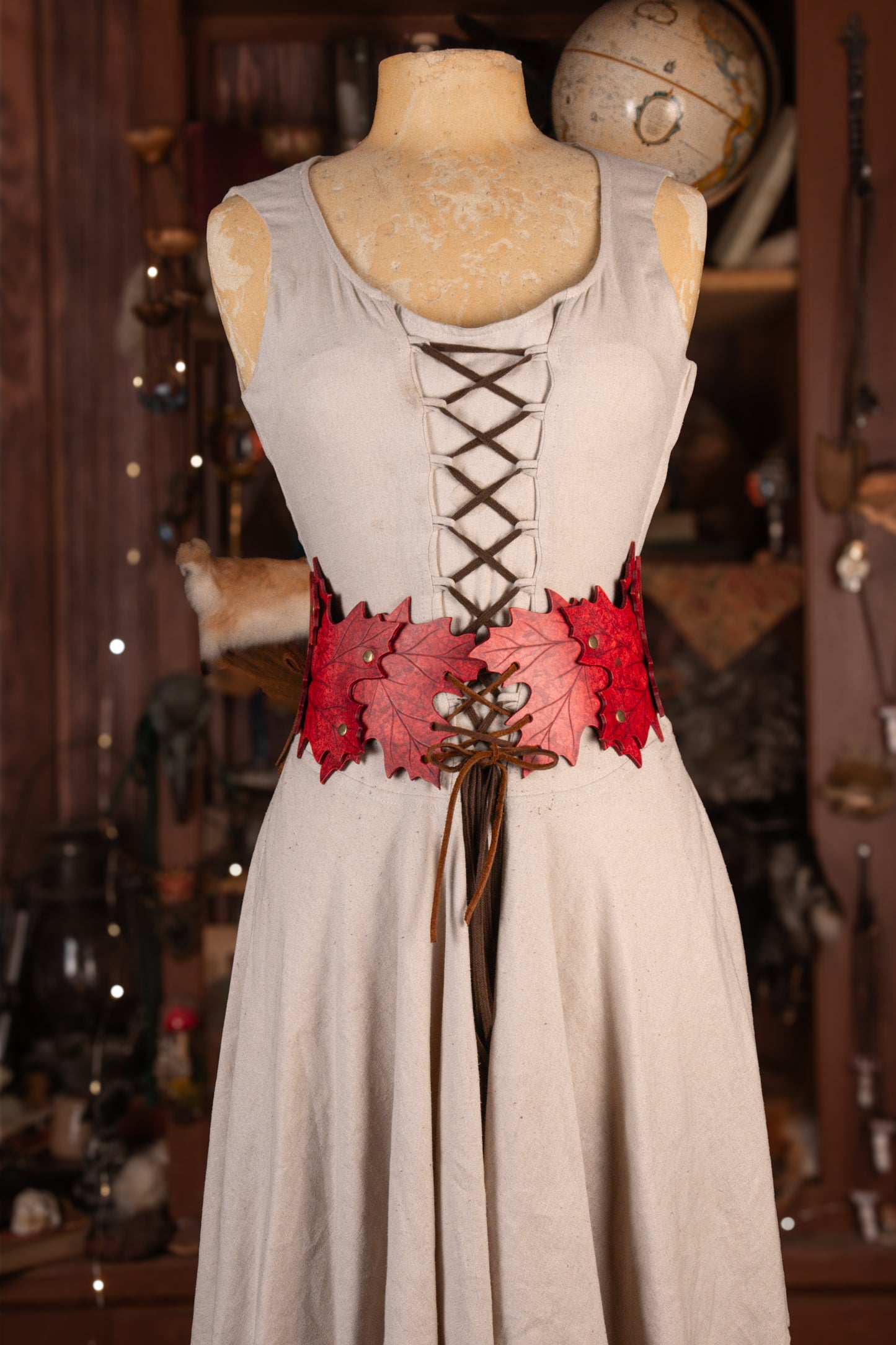 Maple Leaf Garland Cincher