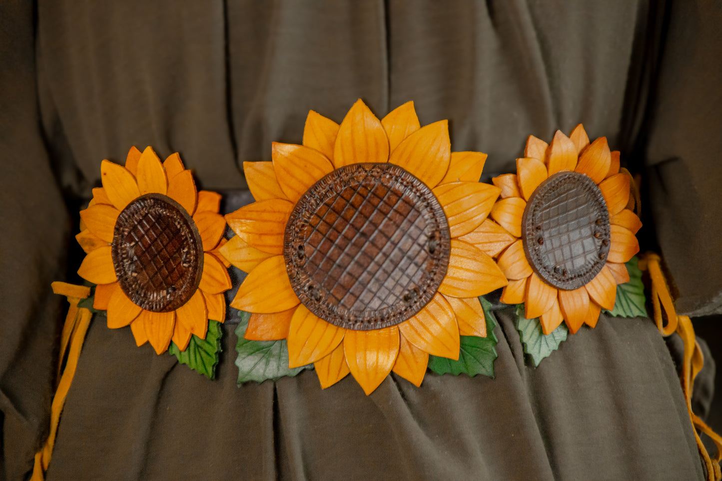 Sunflower Cincher