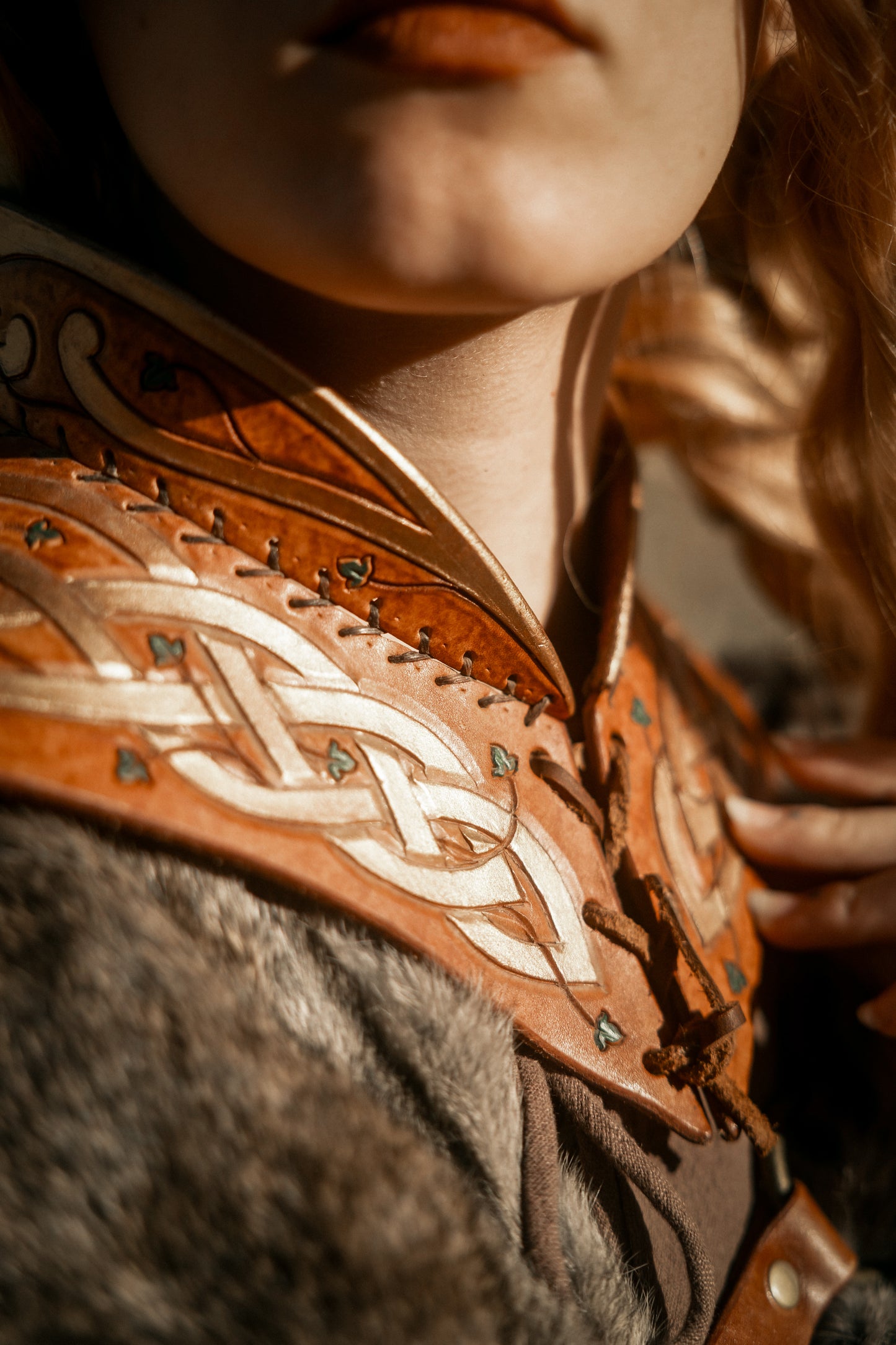 Elven High Collar Shoulder Armor