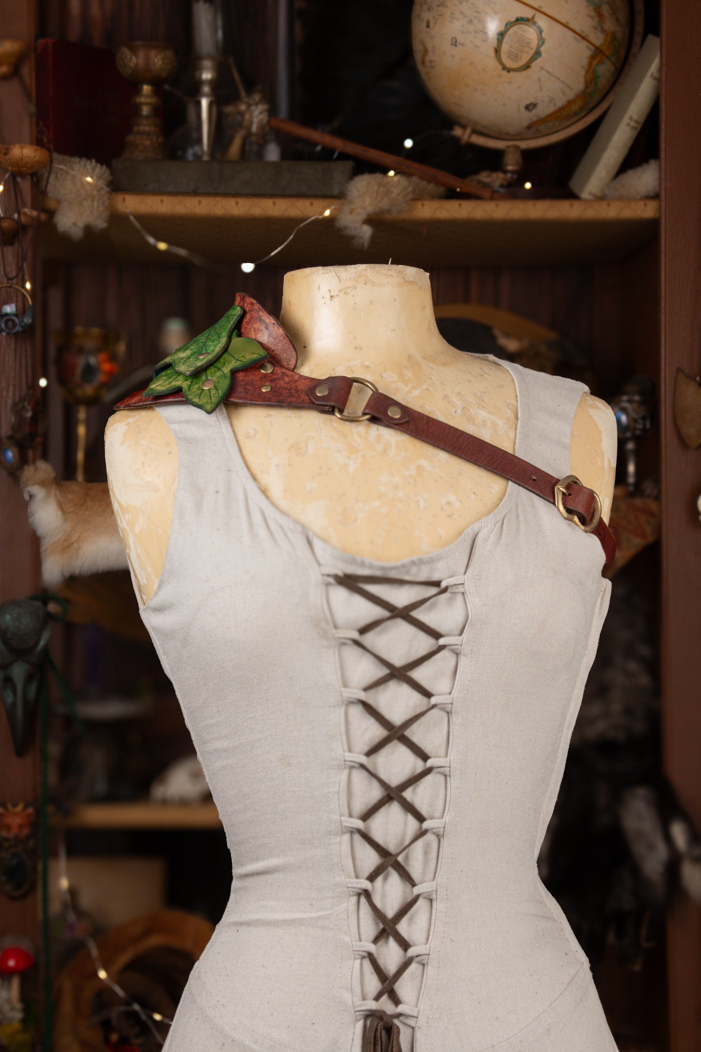 Ivy Leaf Epaulette Shoulder Armor