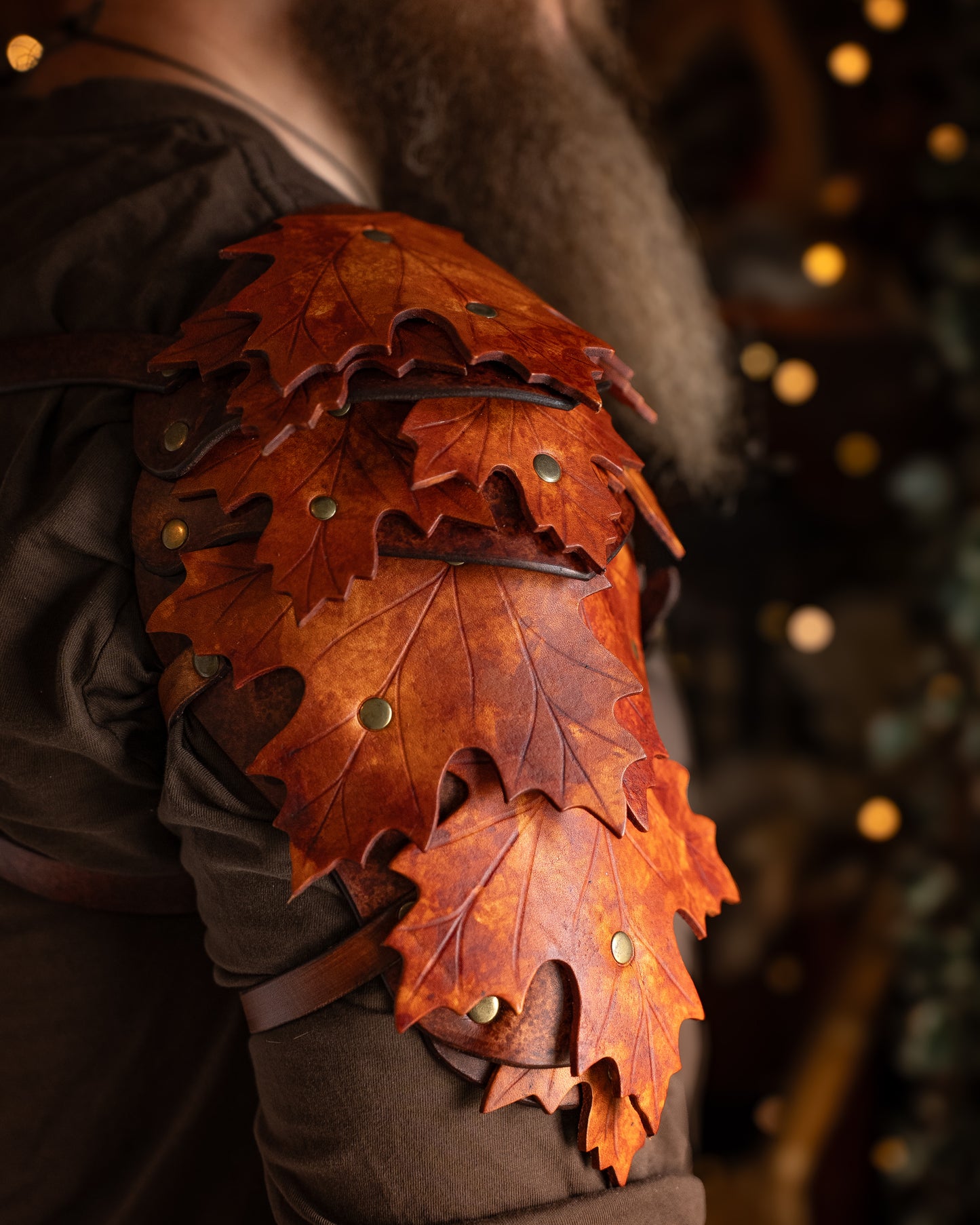 Maple Leaf Spaulders / Pauldrons