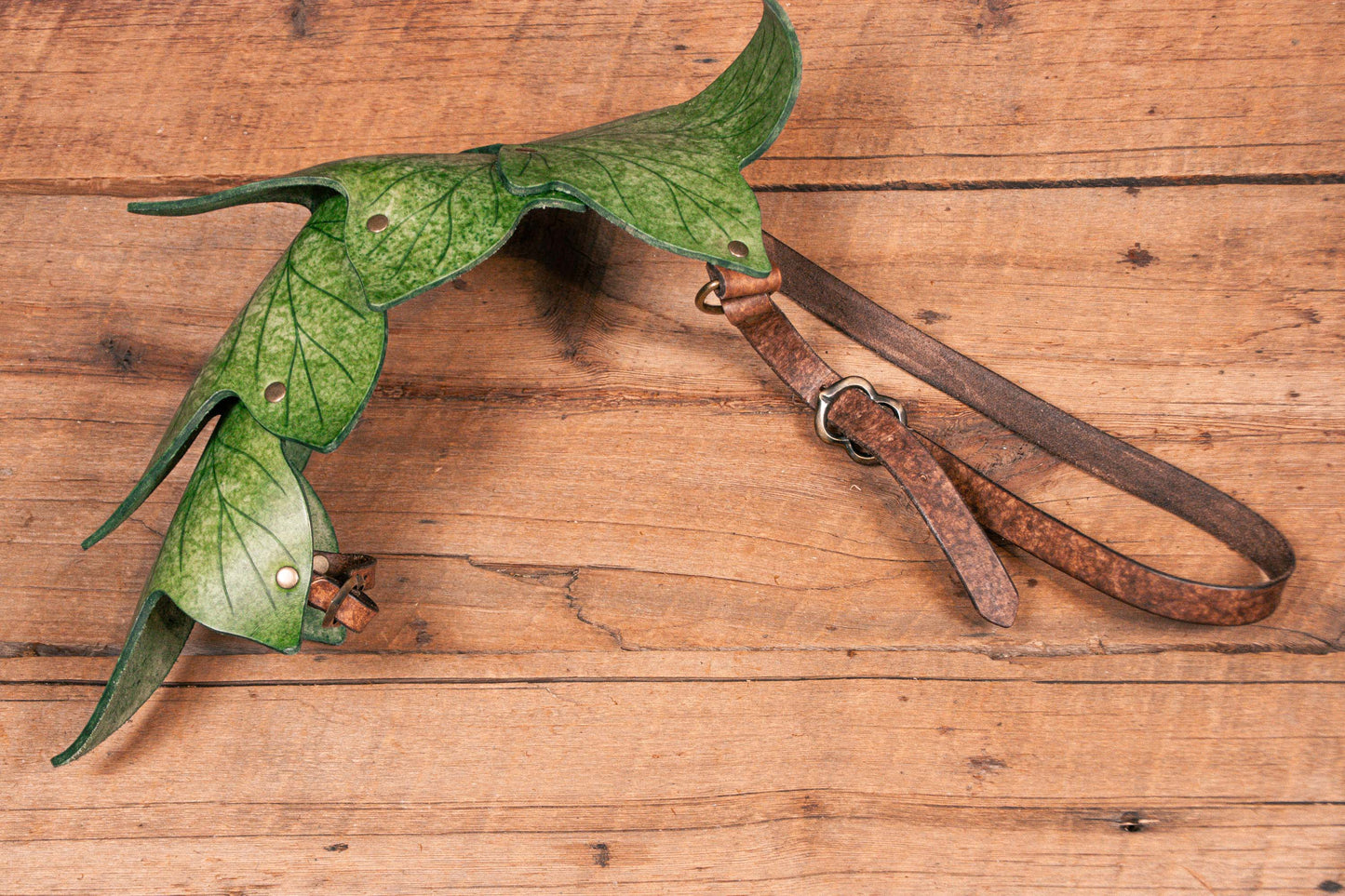Ivy Leaf Shoulder Armour