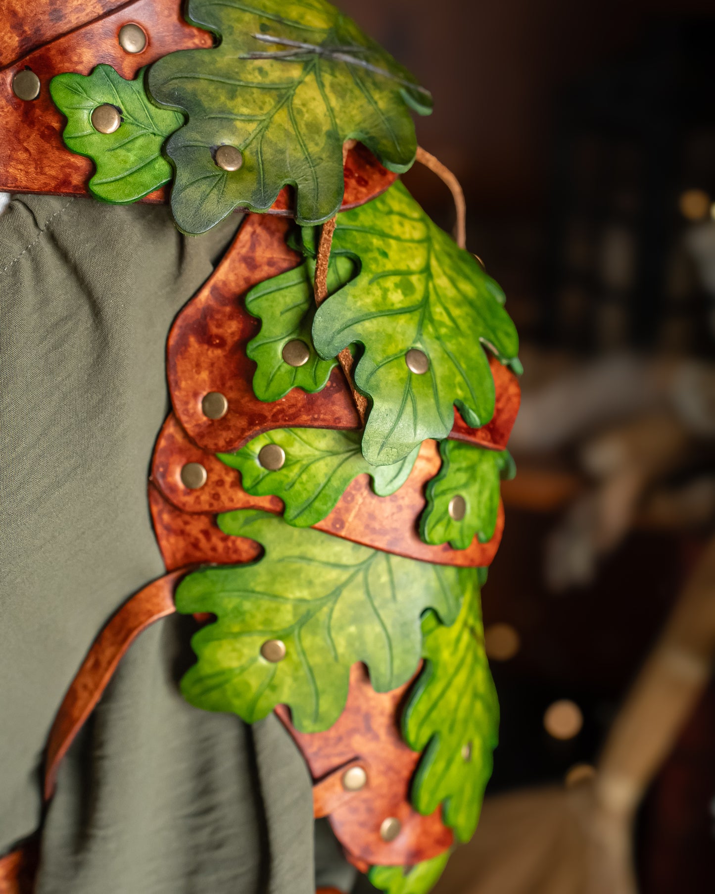 Oak Leaf Spaulders / Pauldrons