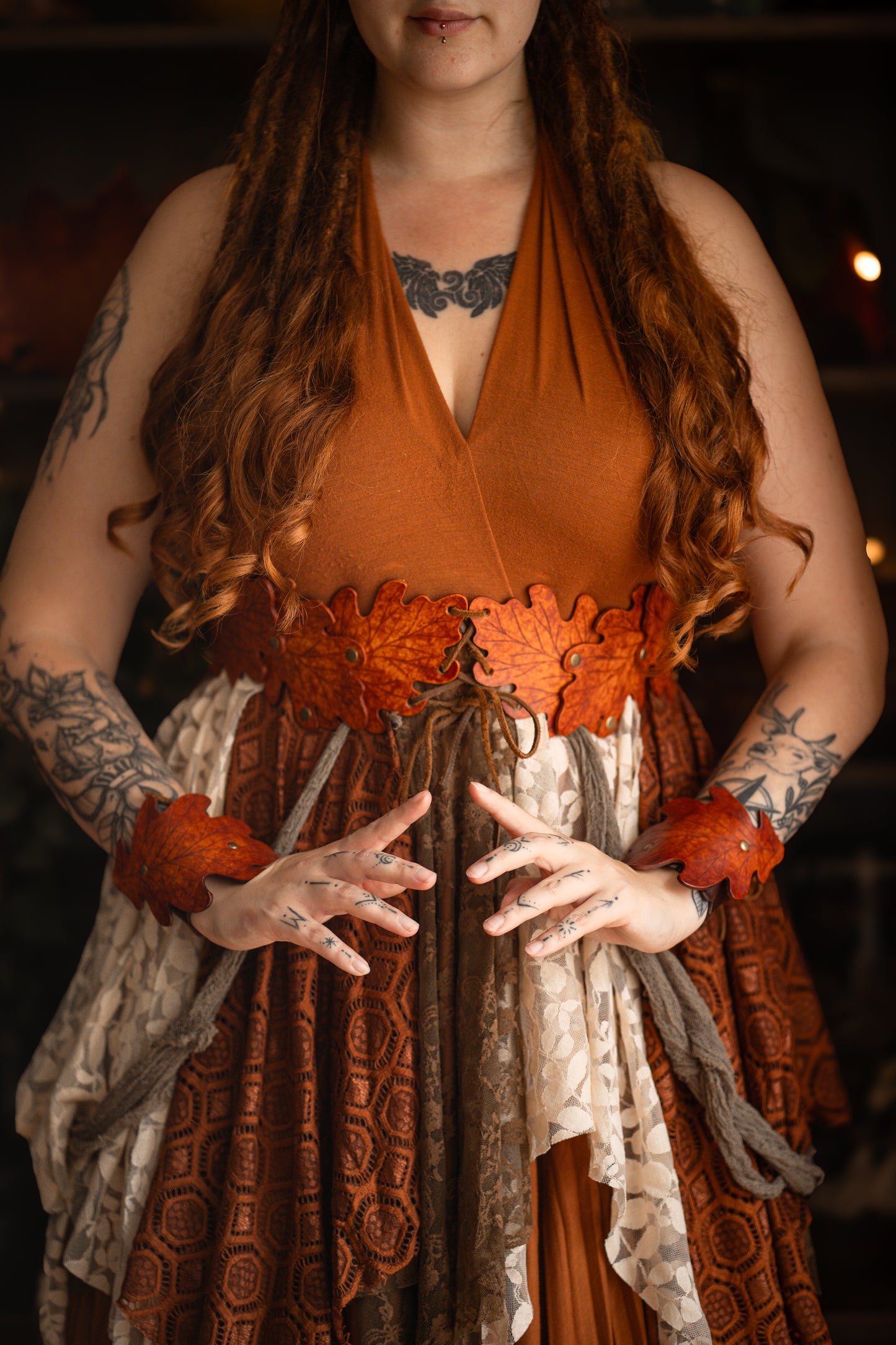 Oak Leaf Garland Cincher