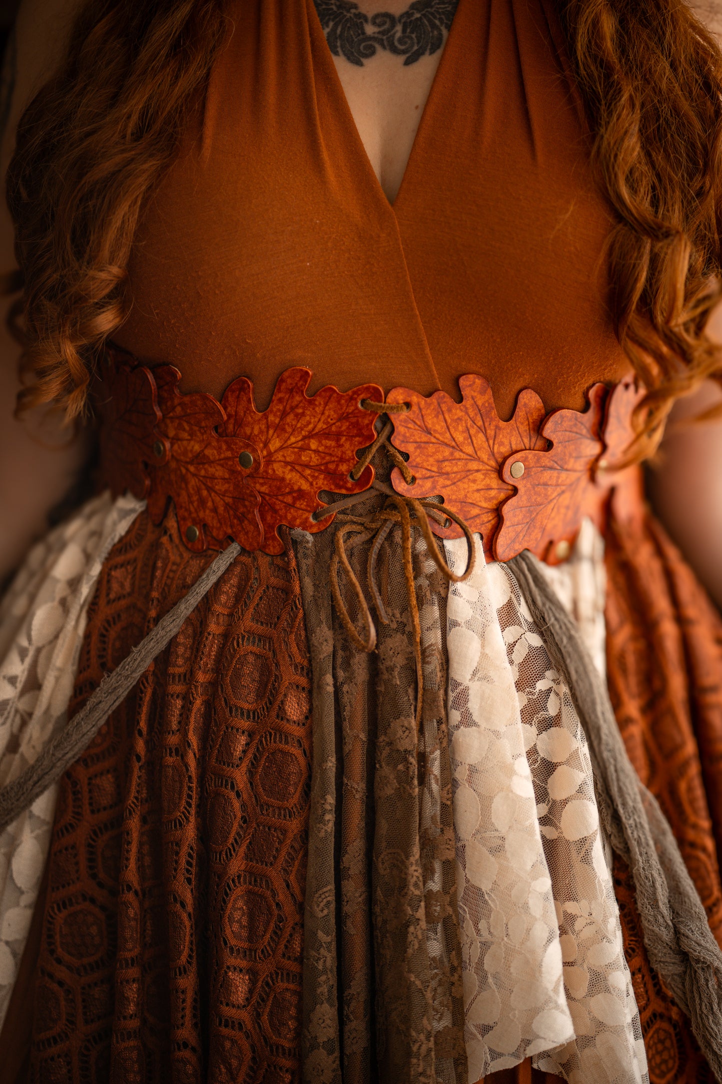 Oak Leaf Garland Cincher