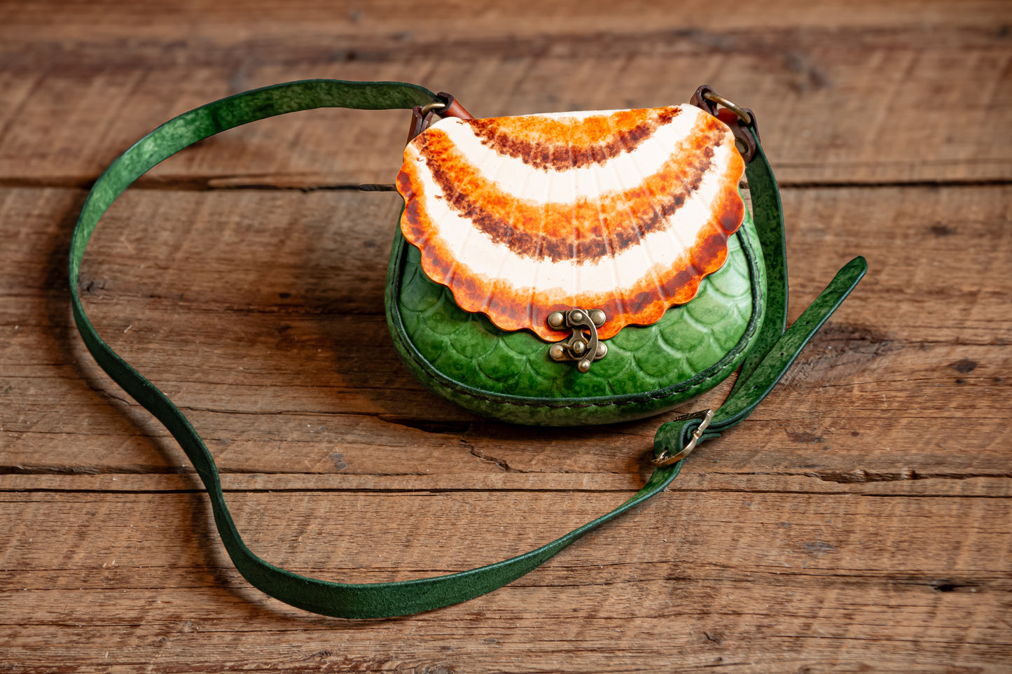 Siren's Shell Shoulder Bag