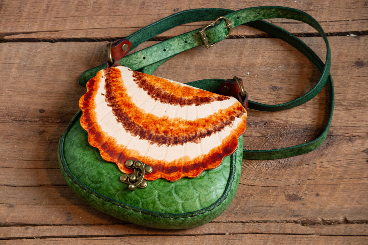 Siren's Shell Shoulder Bag