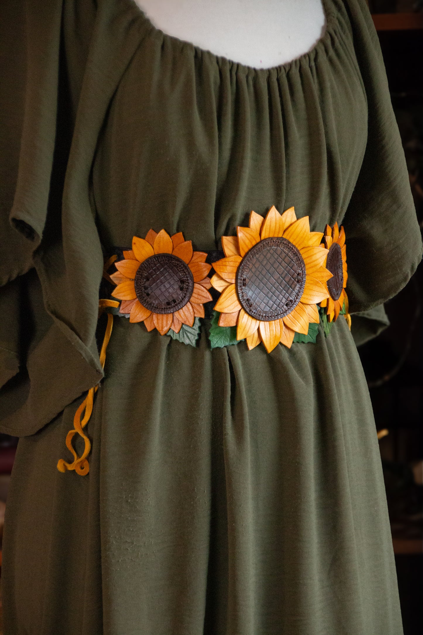 Sunflower Cincher