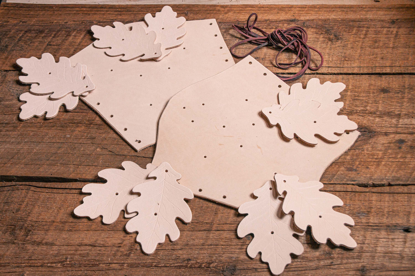 Oak Leaf Bracers Kit