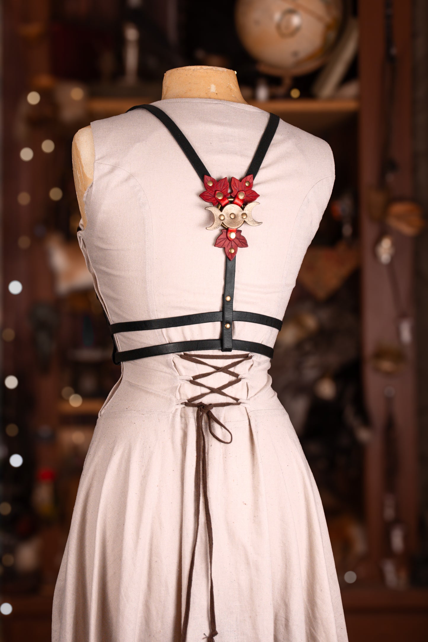 Basic Witch Harness in Ivy