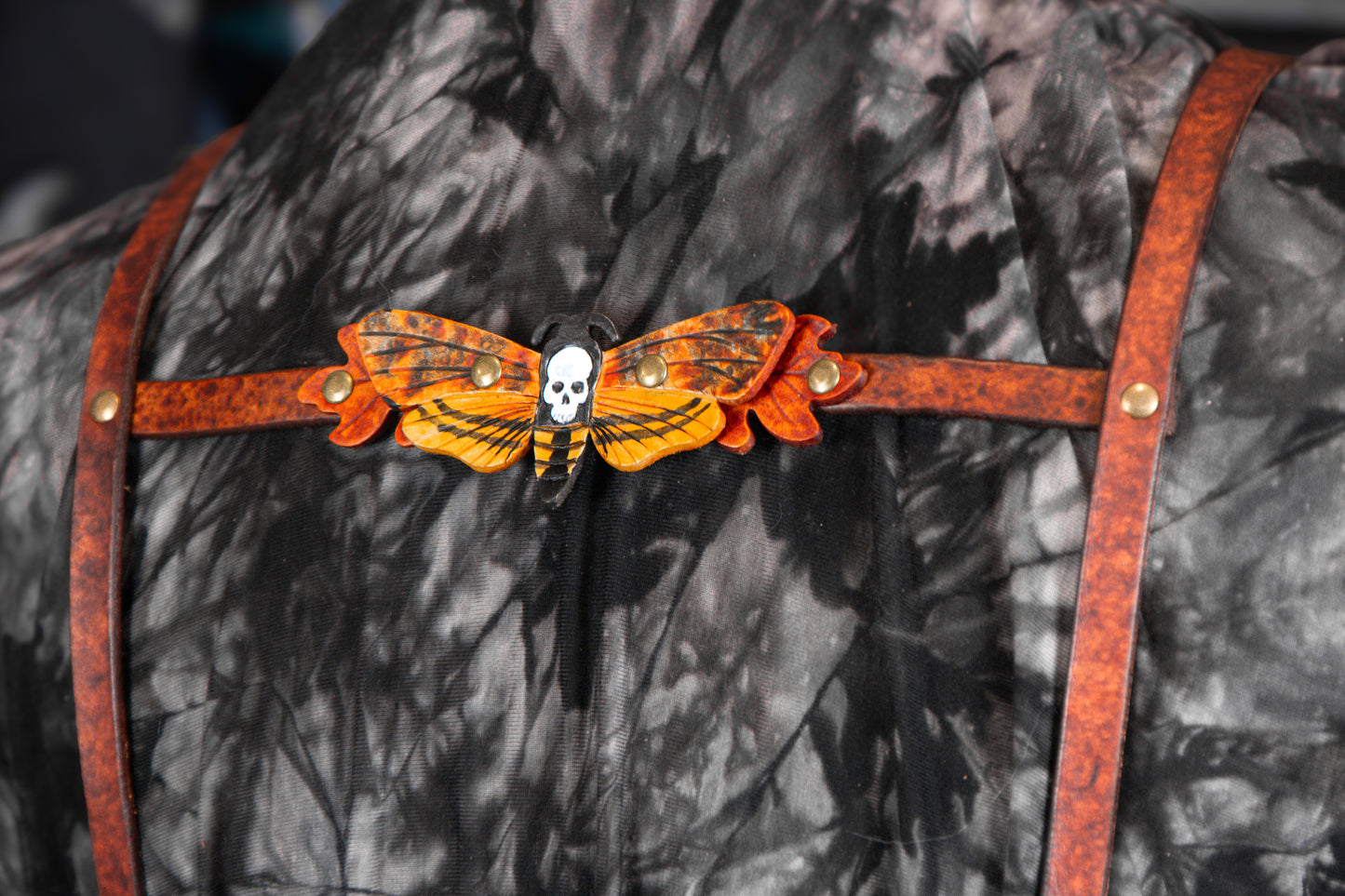 Basic Witch Harness in Oak