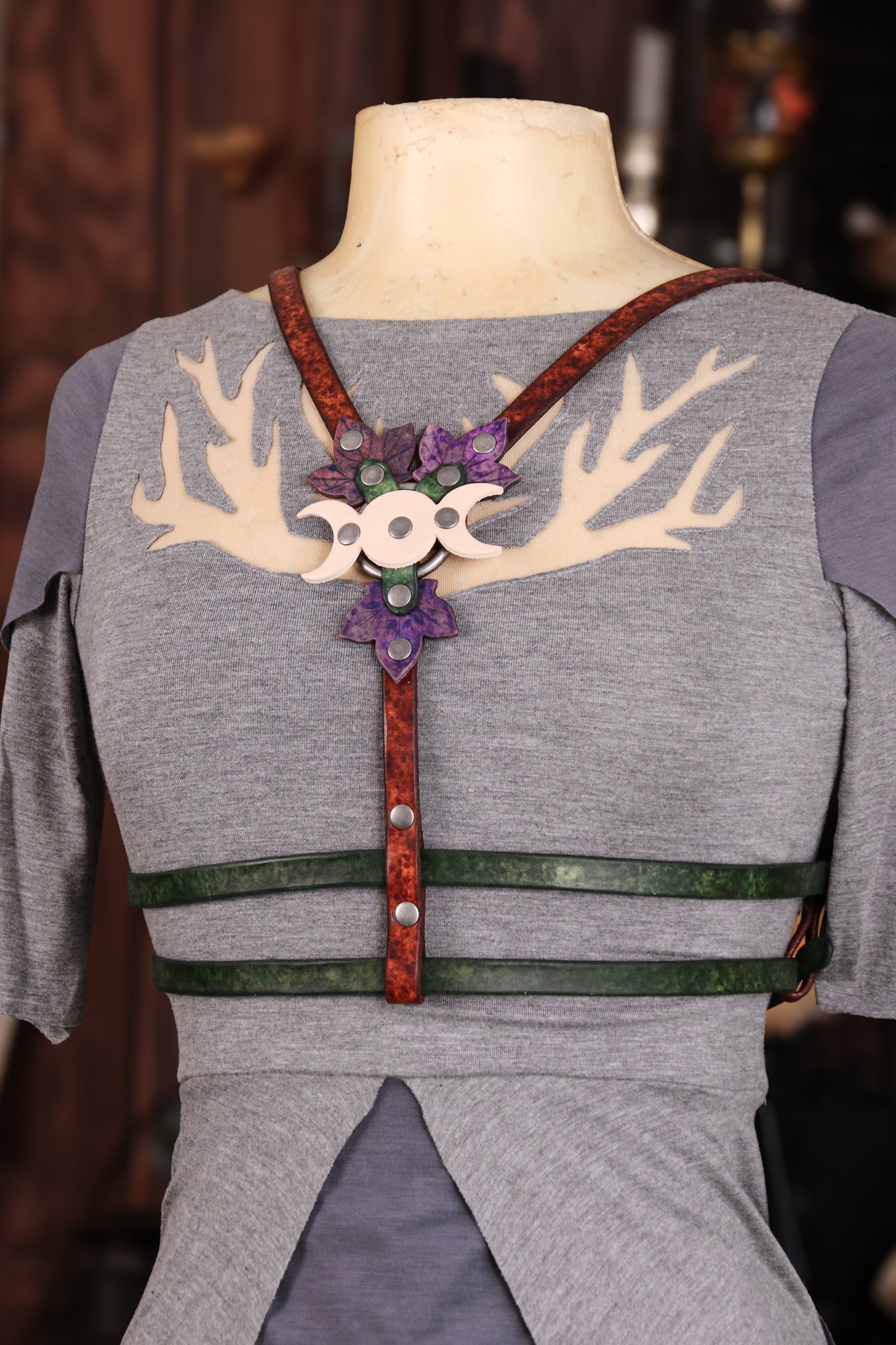 Basic Witch Harness in Ivy