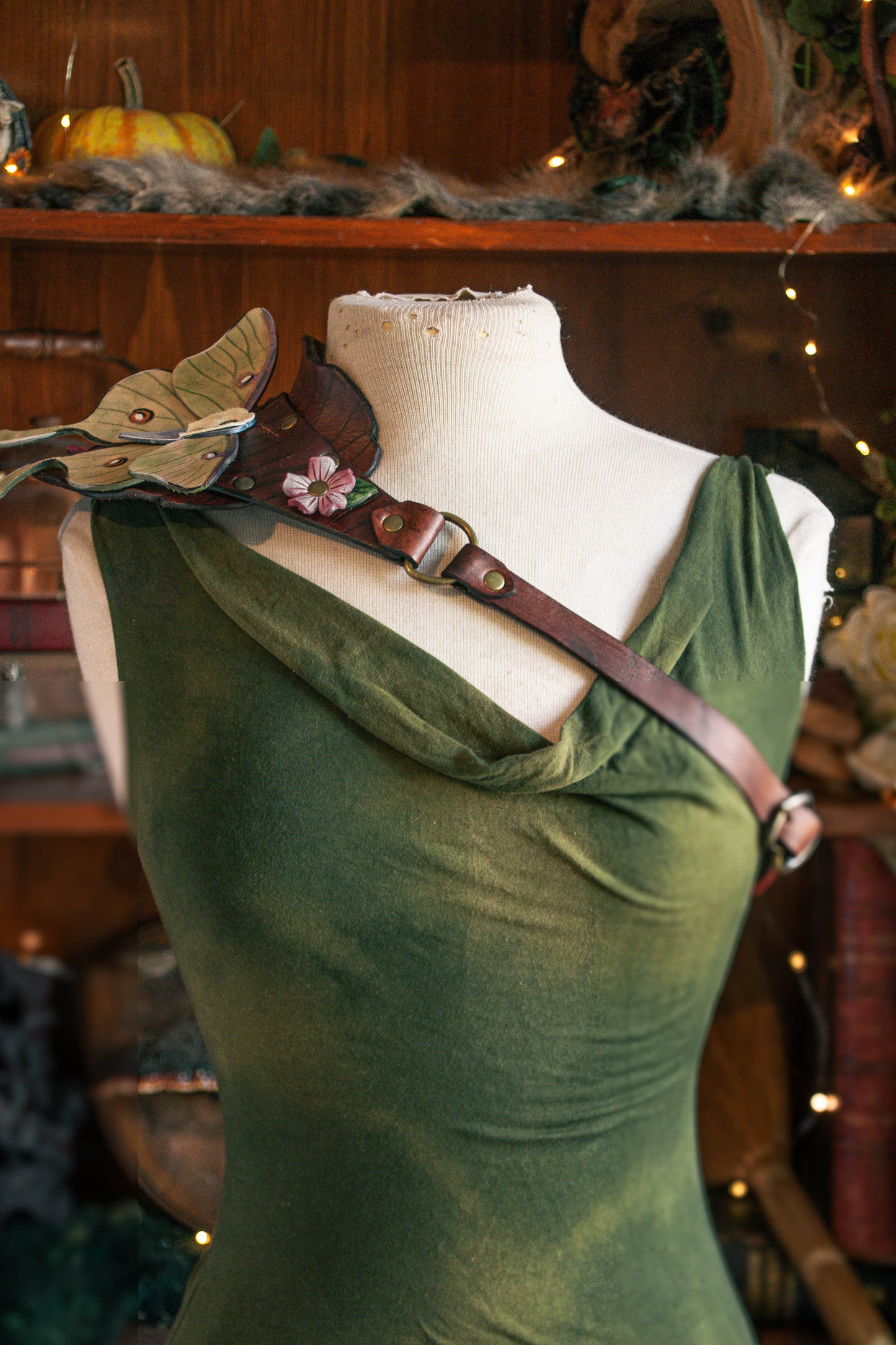 Dryad's Epaulette Shoulder Armor