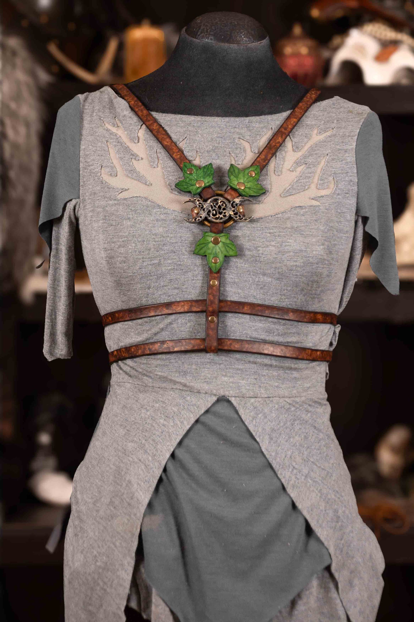 Basic Witch Harness in Ivy