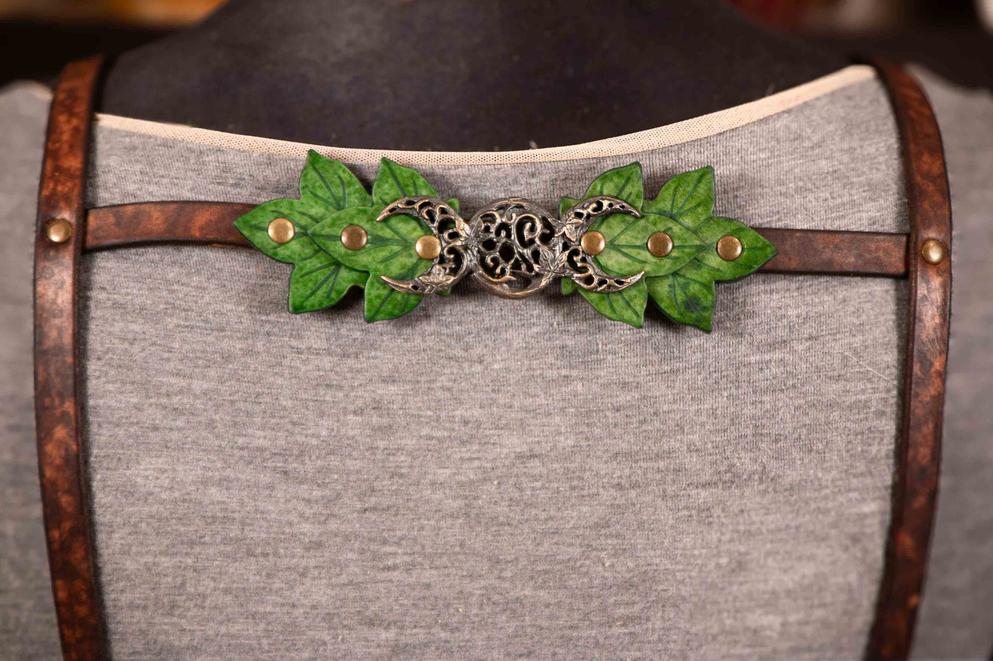 Basic Witch Harness in Ivy