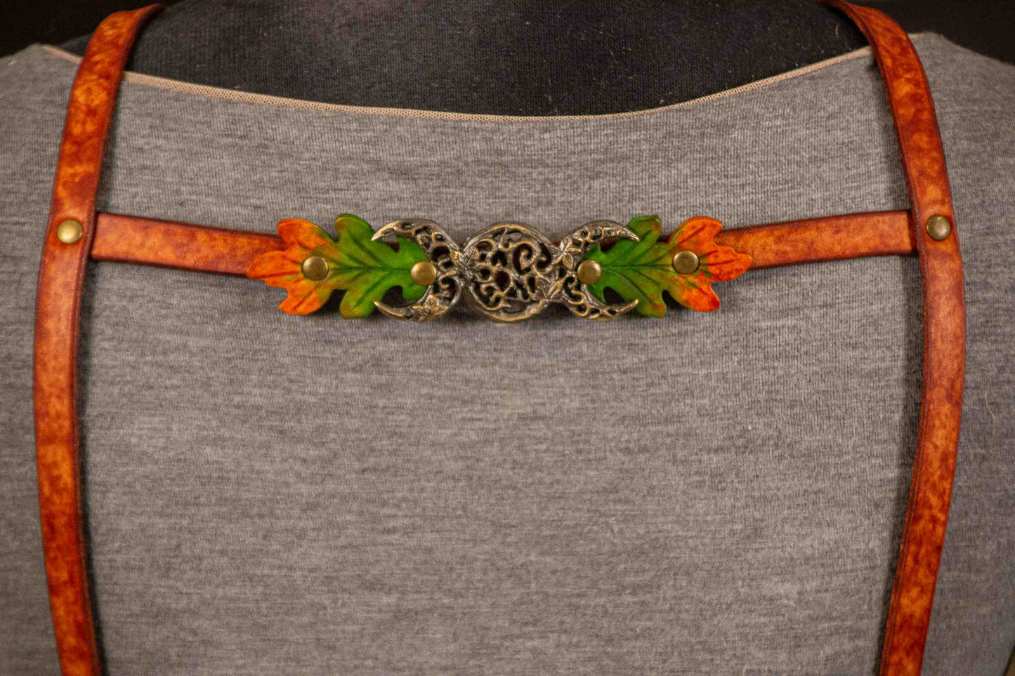 Basic Witch Harness in Oak