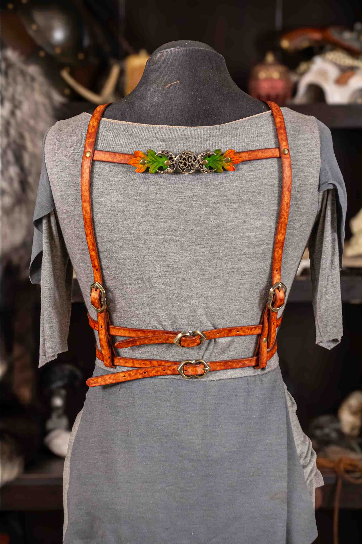 Basic Witch Harness in Oak