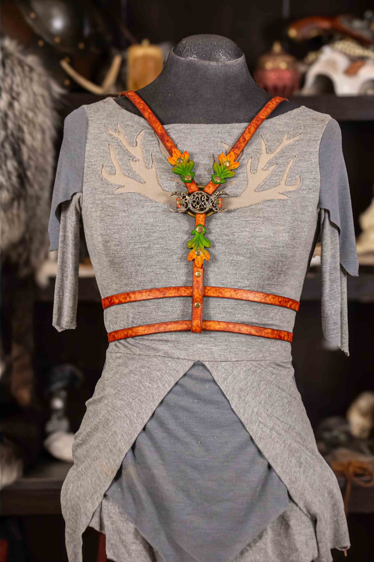 Basic Witch Harness in Oak