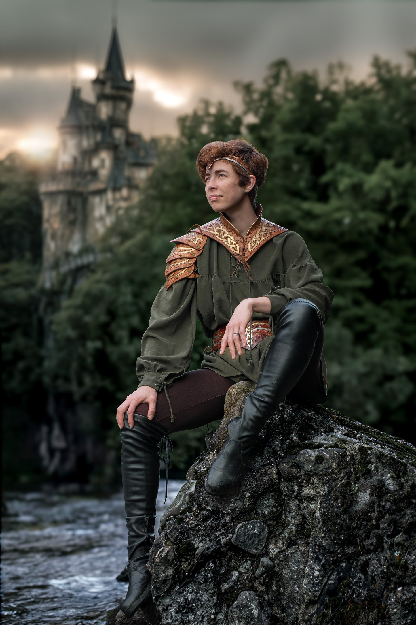 Elven High Collar Shoulder Armor