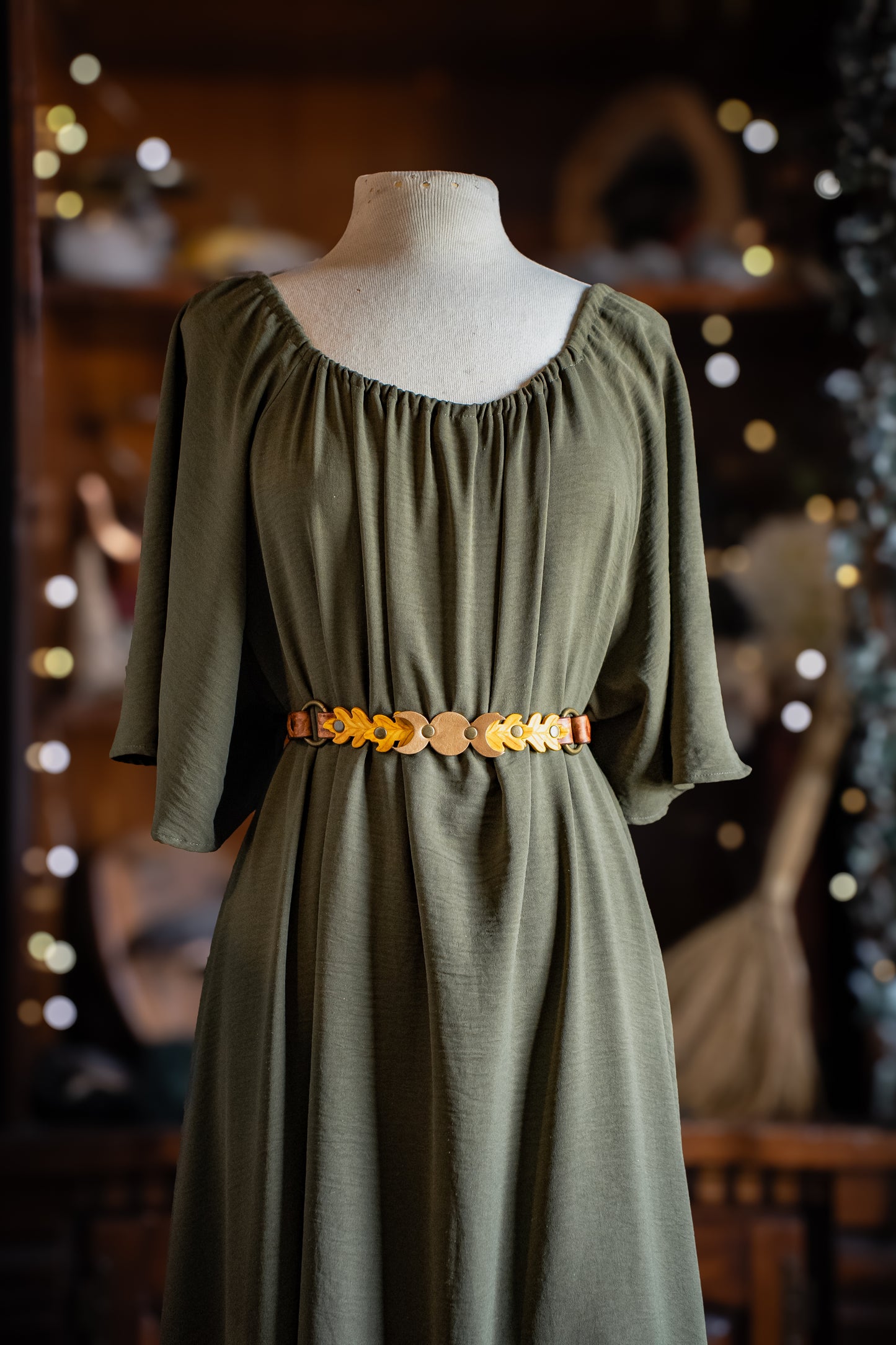 Basic Witch Belt in Oak