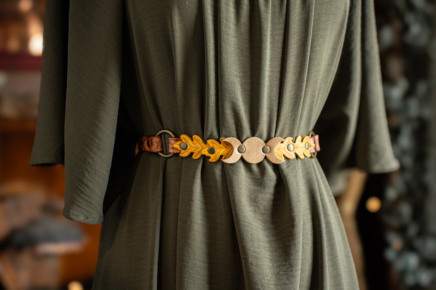Basic Witch Belt in Oak