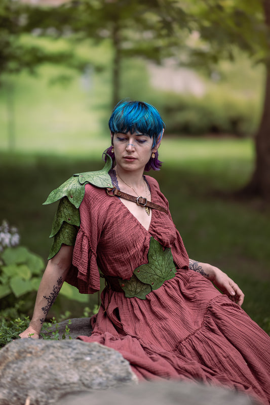 Ivy Leaf Shoulder Armour