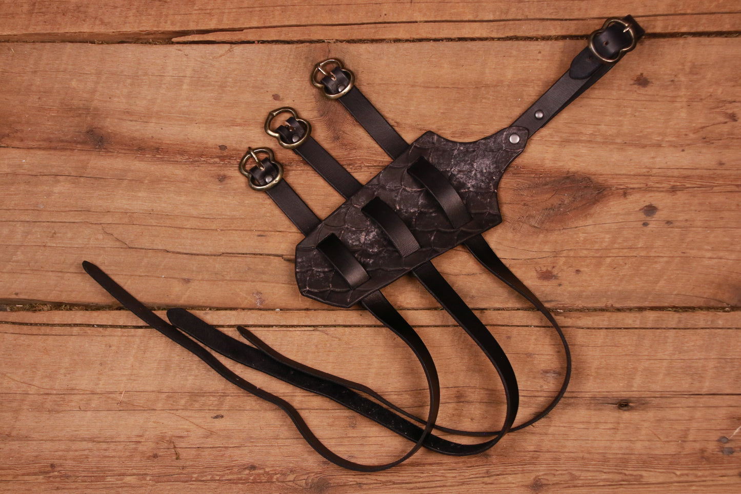 Dragon Highwing Dagger Leg Sheath