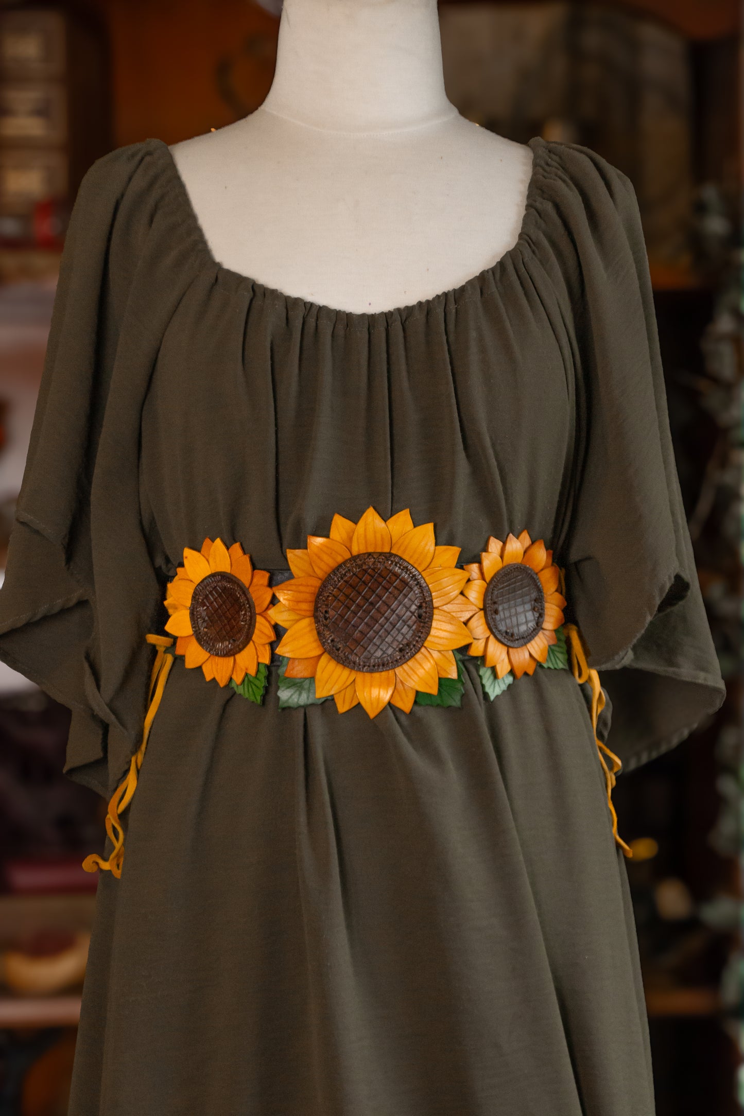 Sunflower Cincher
