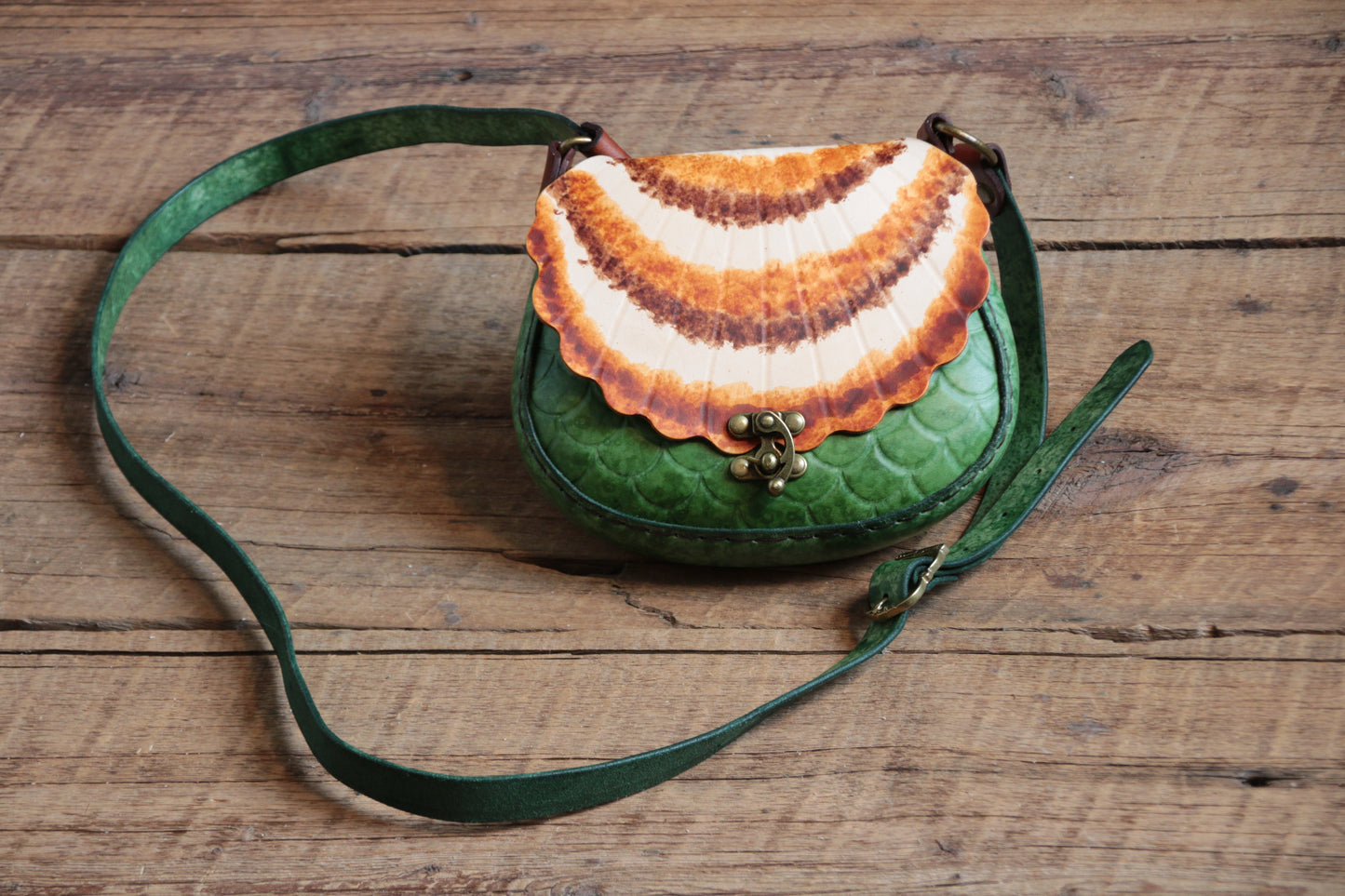 Siren's Shell Shoulder Bag