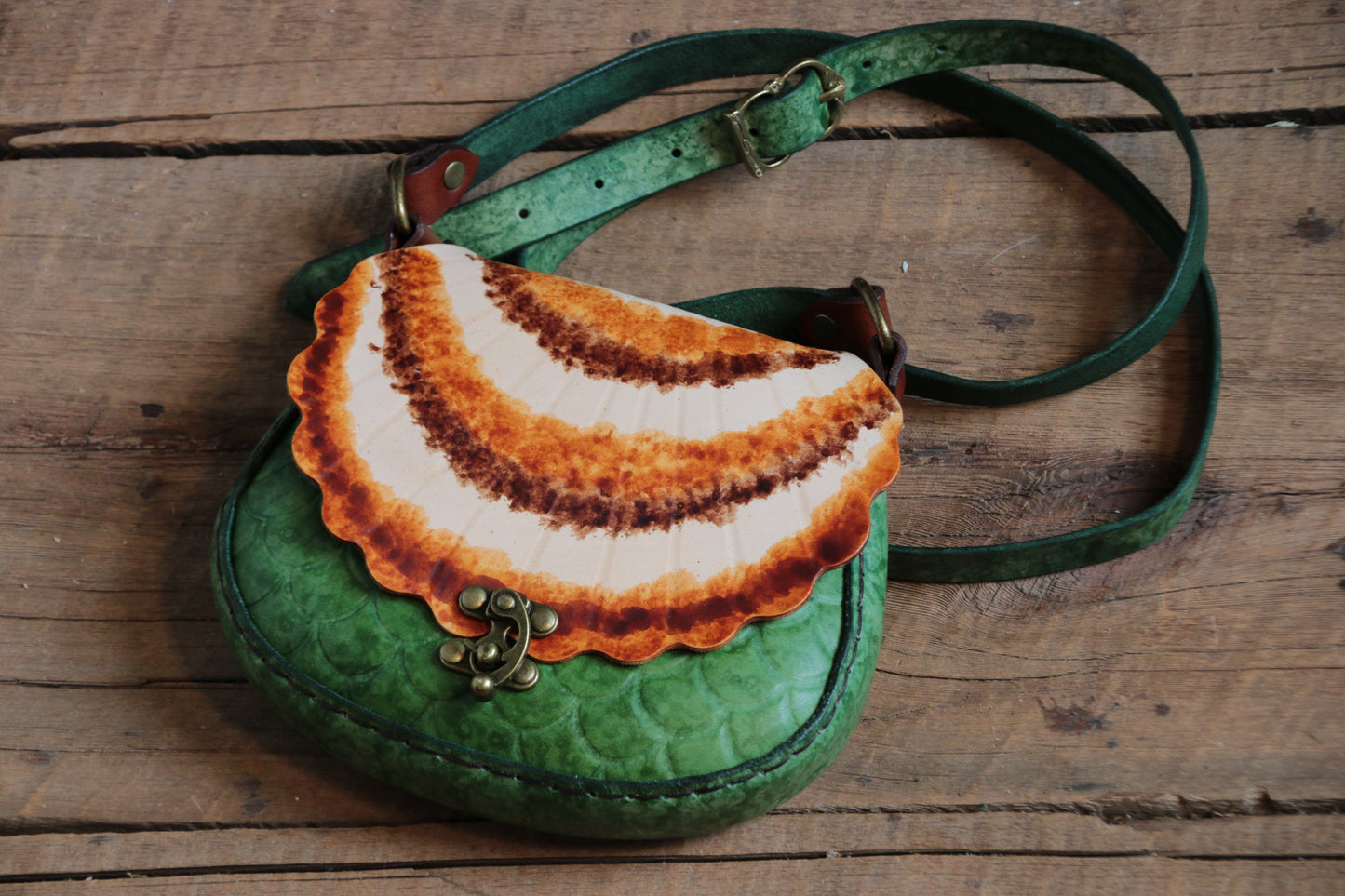 Siren's Shell Shoulder Bag