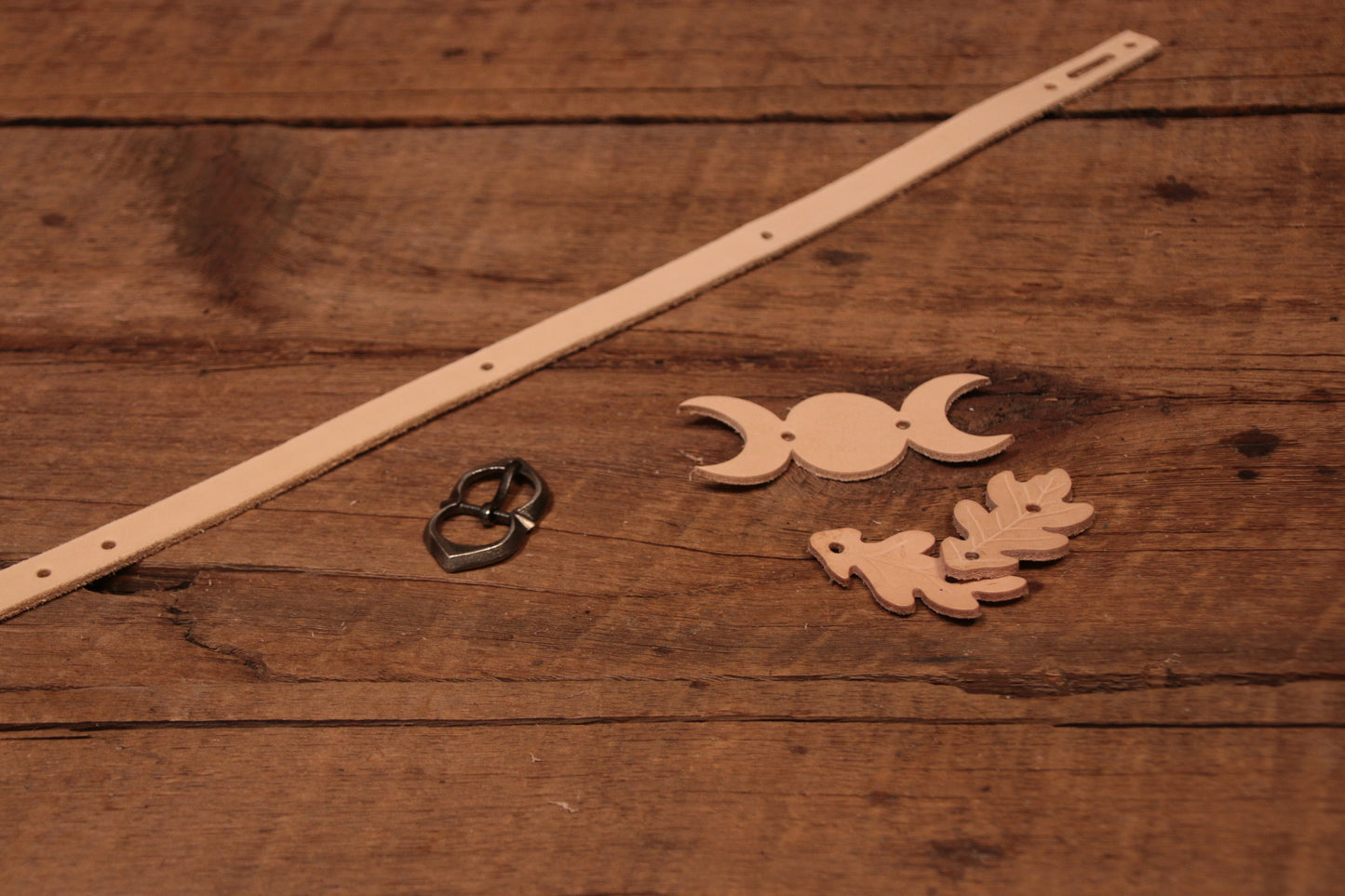 Basic Witch Collar in Oak Kit