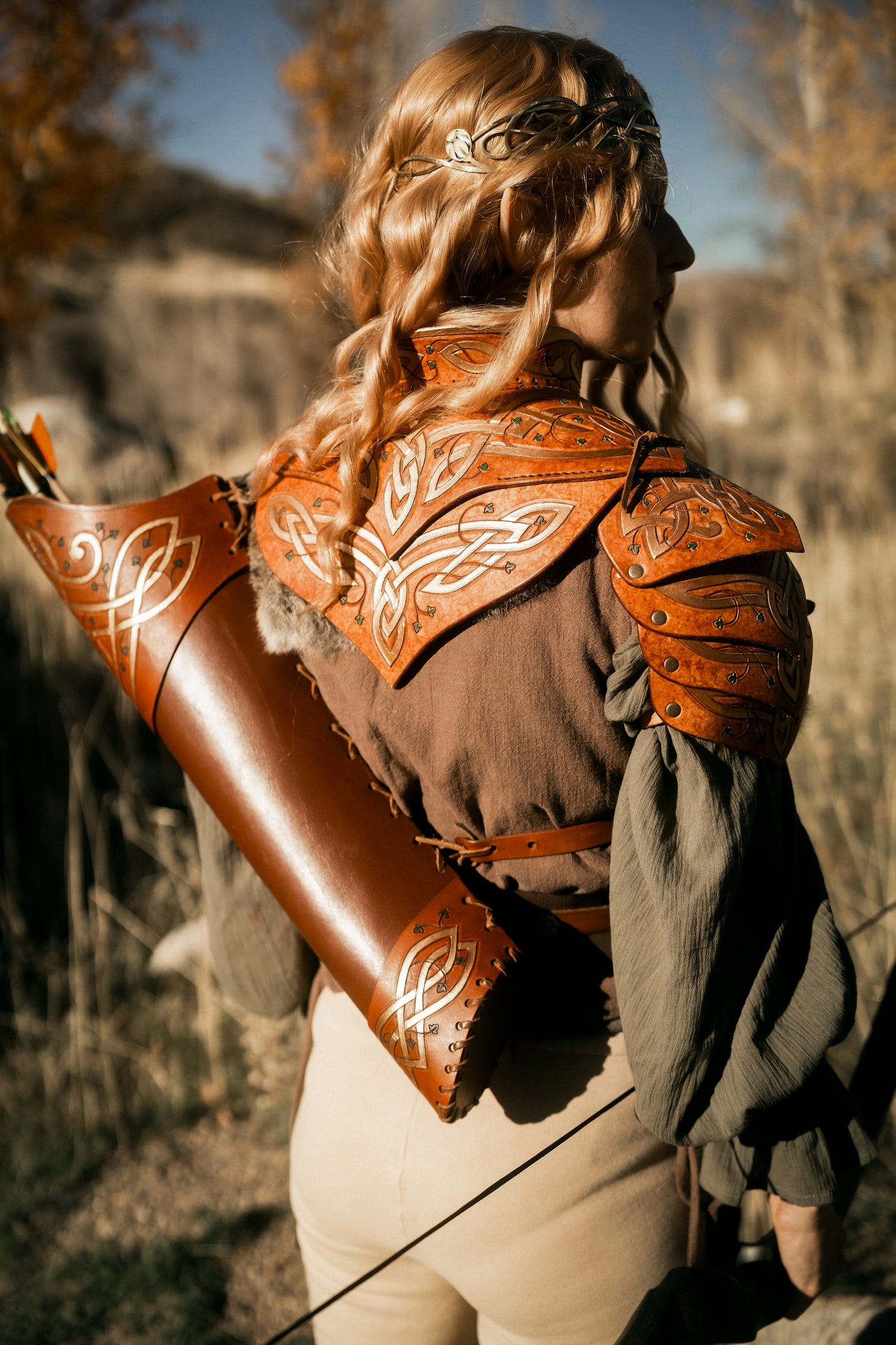 Elven High Collar Shoulder Armor