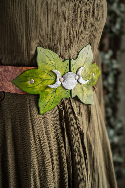 Lunar Leaf Cincher in Ivy