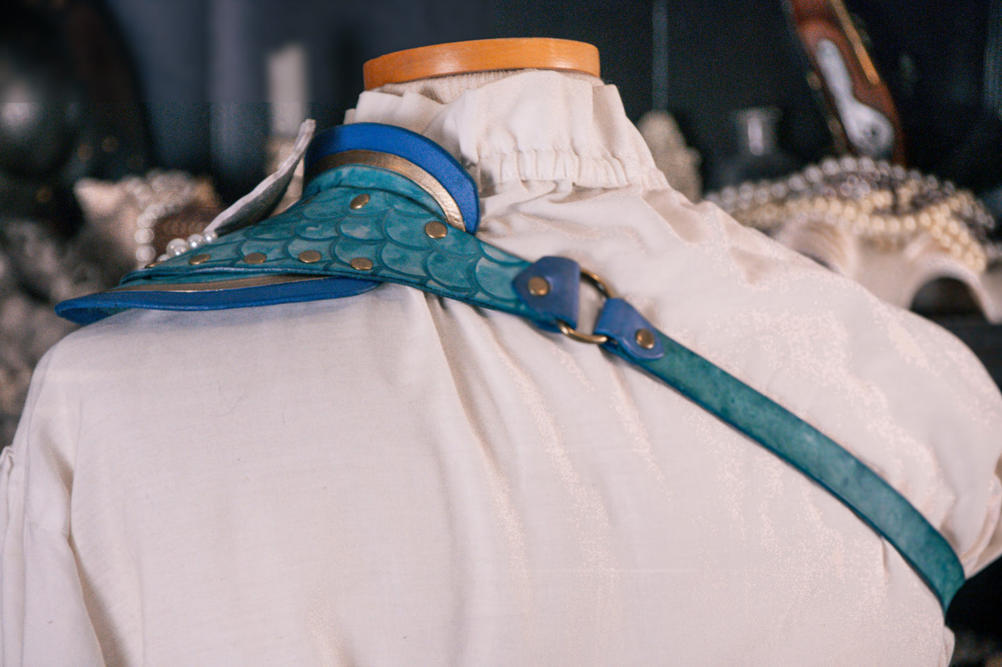 Siren Shell Epaulette