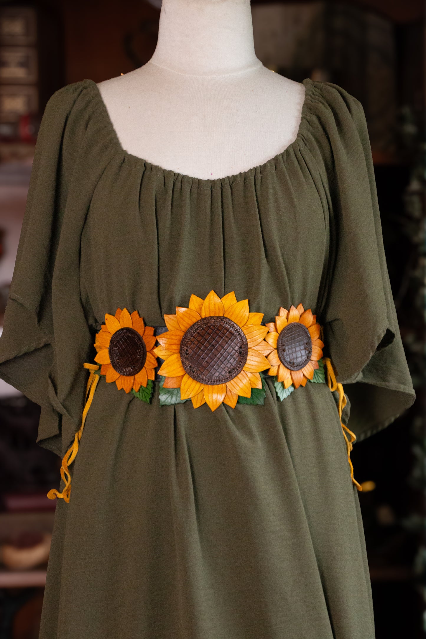 Sunflower Cincher