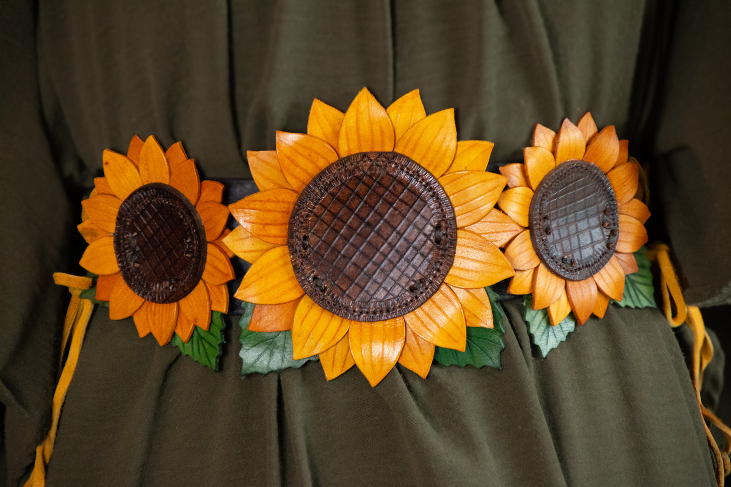 Sunflower Cincher