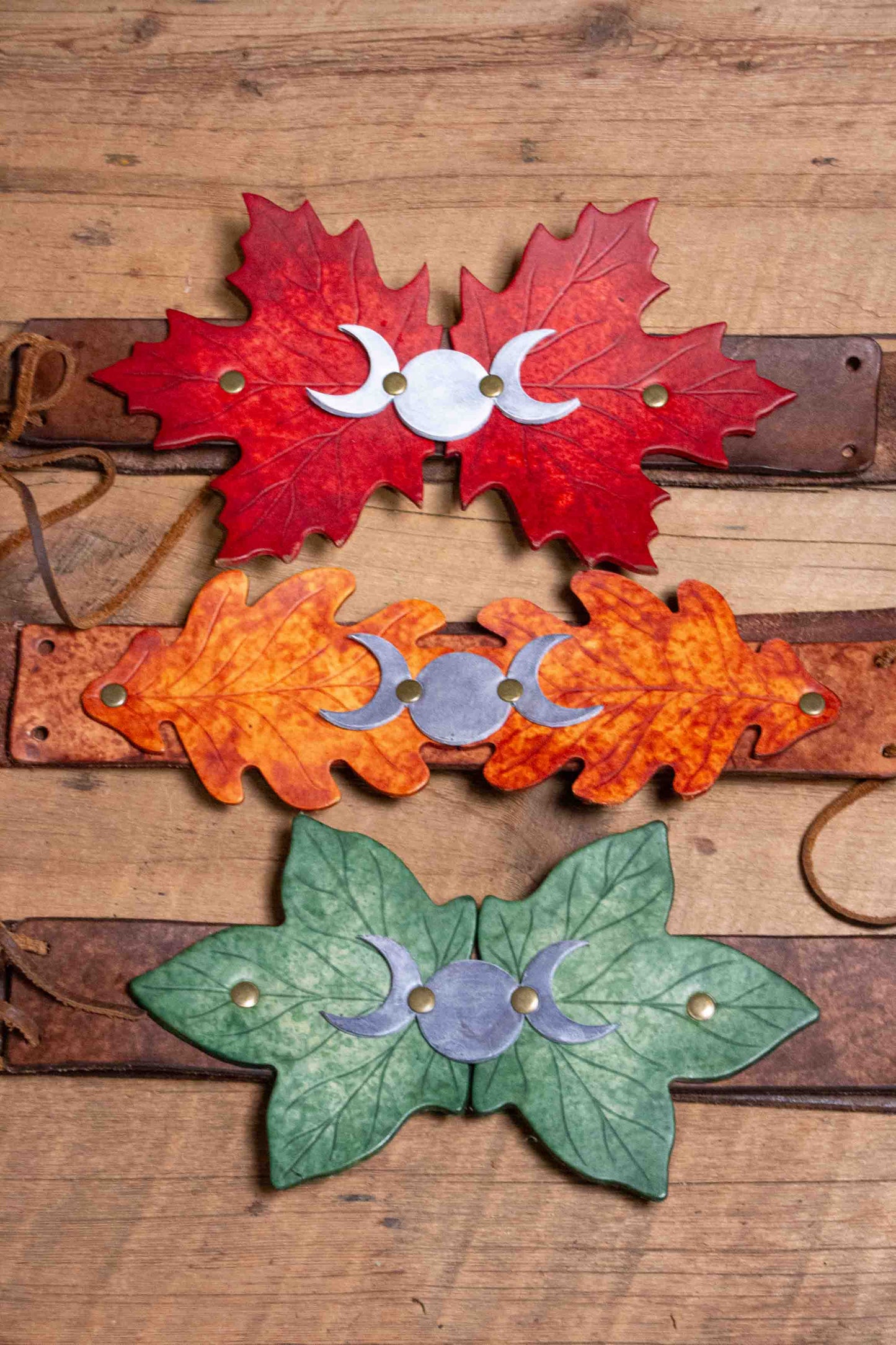 Lunar Leaf Cincher in Maple