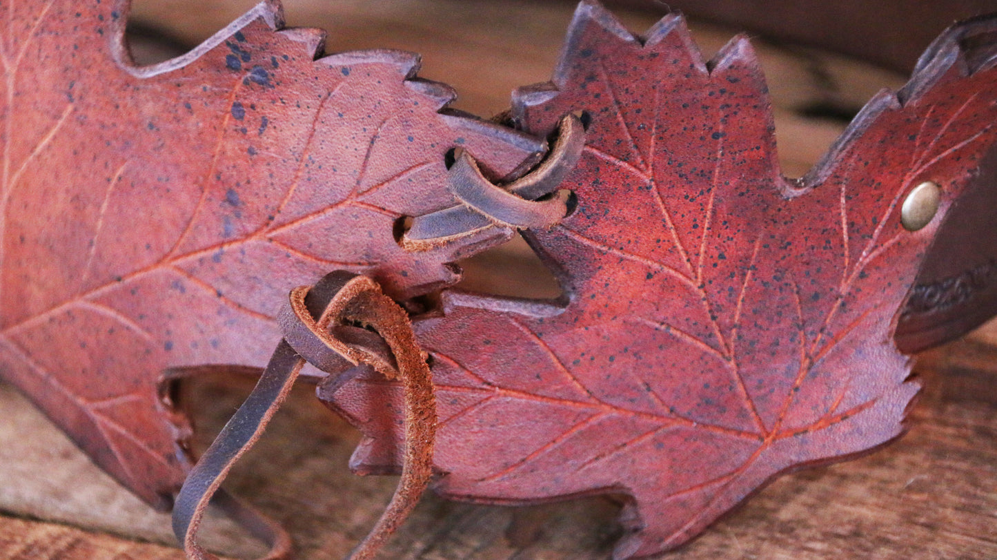 Maple Leaf Cincher